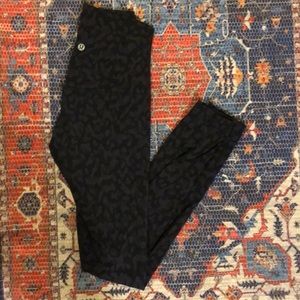 LULULEMON ALIGN ANIMAL PRINT BLACK LEGGINGS